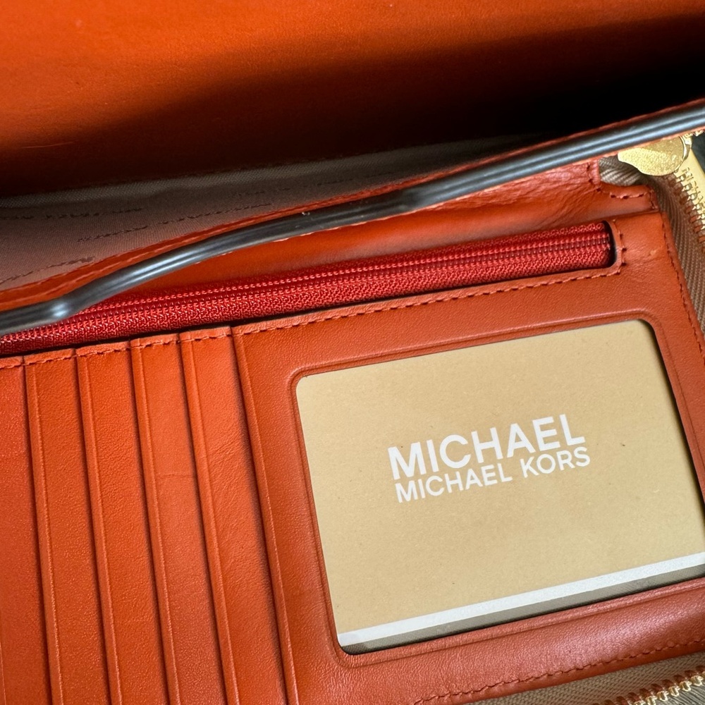 NWT MICHAEL KOR JET SET TRAVEL LARGE FLAT PHONE CASE WALLET MK NAT/ORANGE - Picture 5 of 8